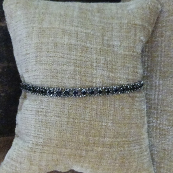 Black Glass Crystal Tennis Bracelet - Picture 1 of 6